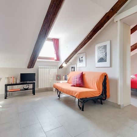 Accogliente Mansarda A Porta Nuova Apartment ตูริน ภายนอก รูปภาพ