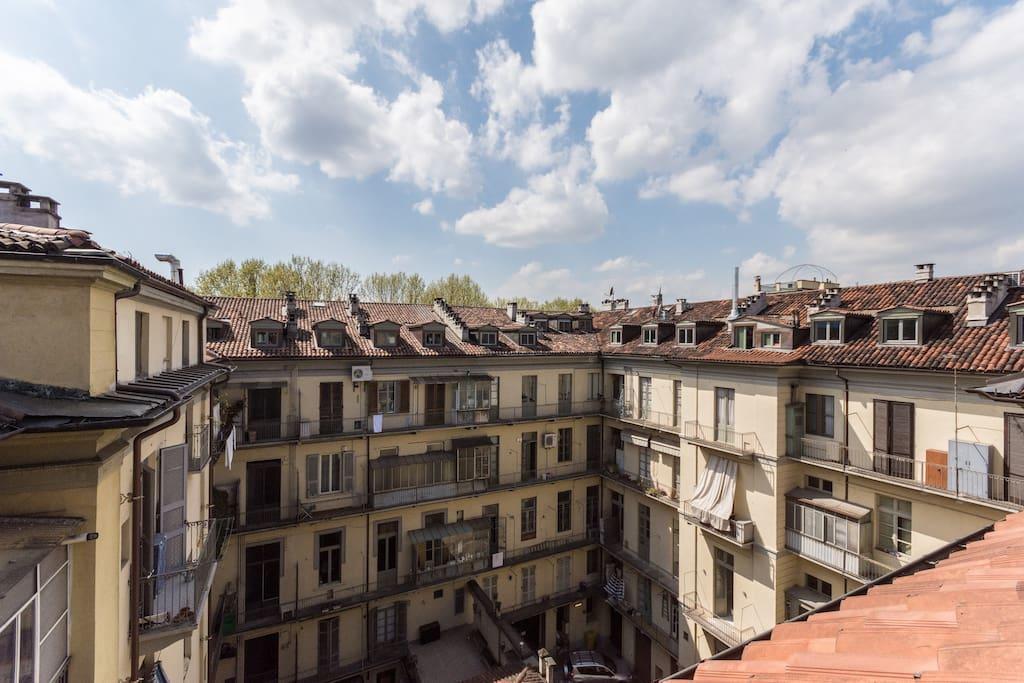 Accogliente Mansarda A Porta Nuova Apartment ตูริน ภายนอก รูปภาพ